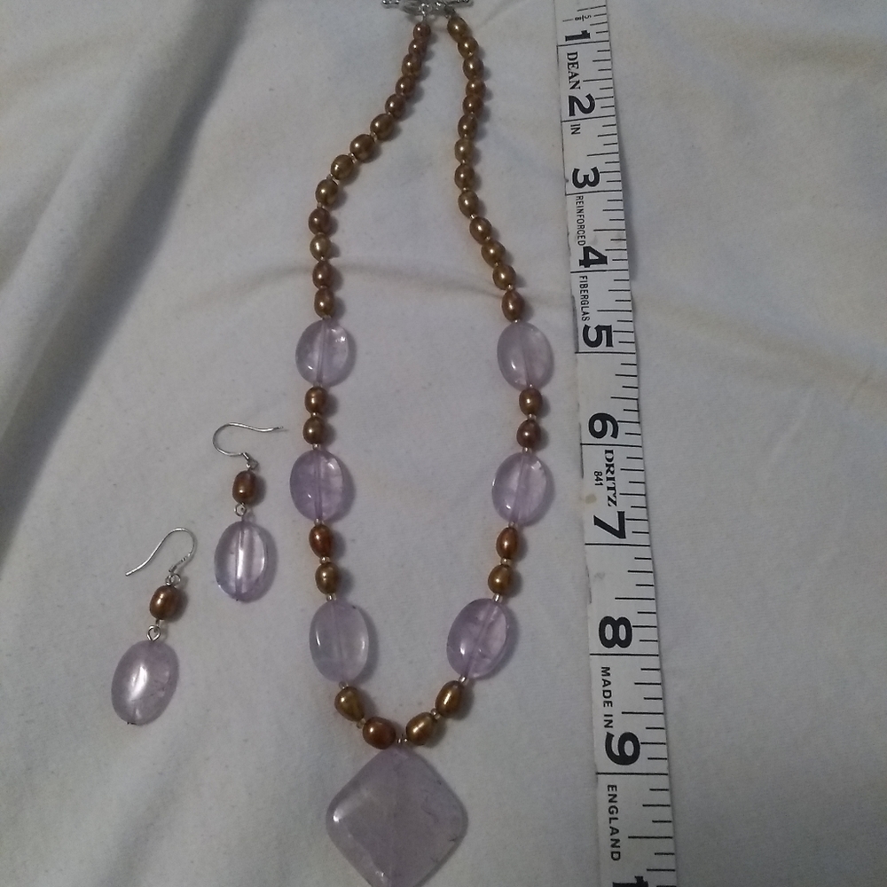NWOT - Agate Necklace & Earrings